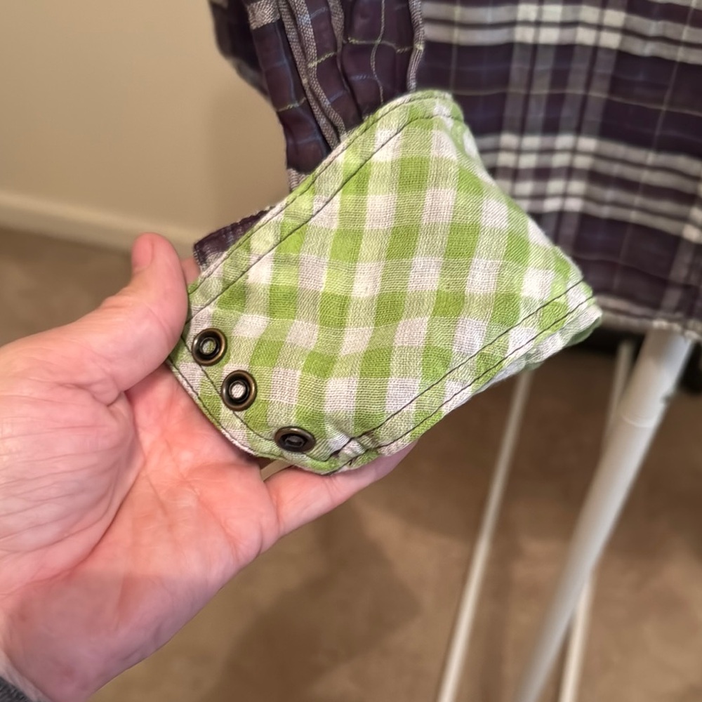 American Eagle Plaid Button-Up Shirt - Picture 2 of 4
